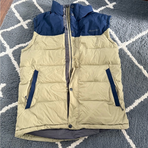 Men's Moosejaw Down Puffer Vest - Picture 2 of 8